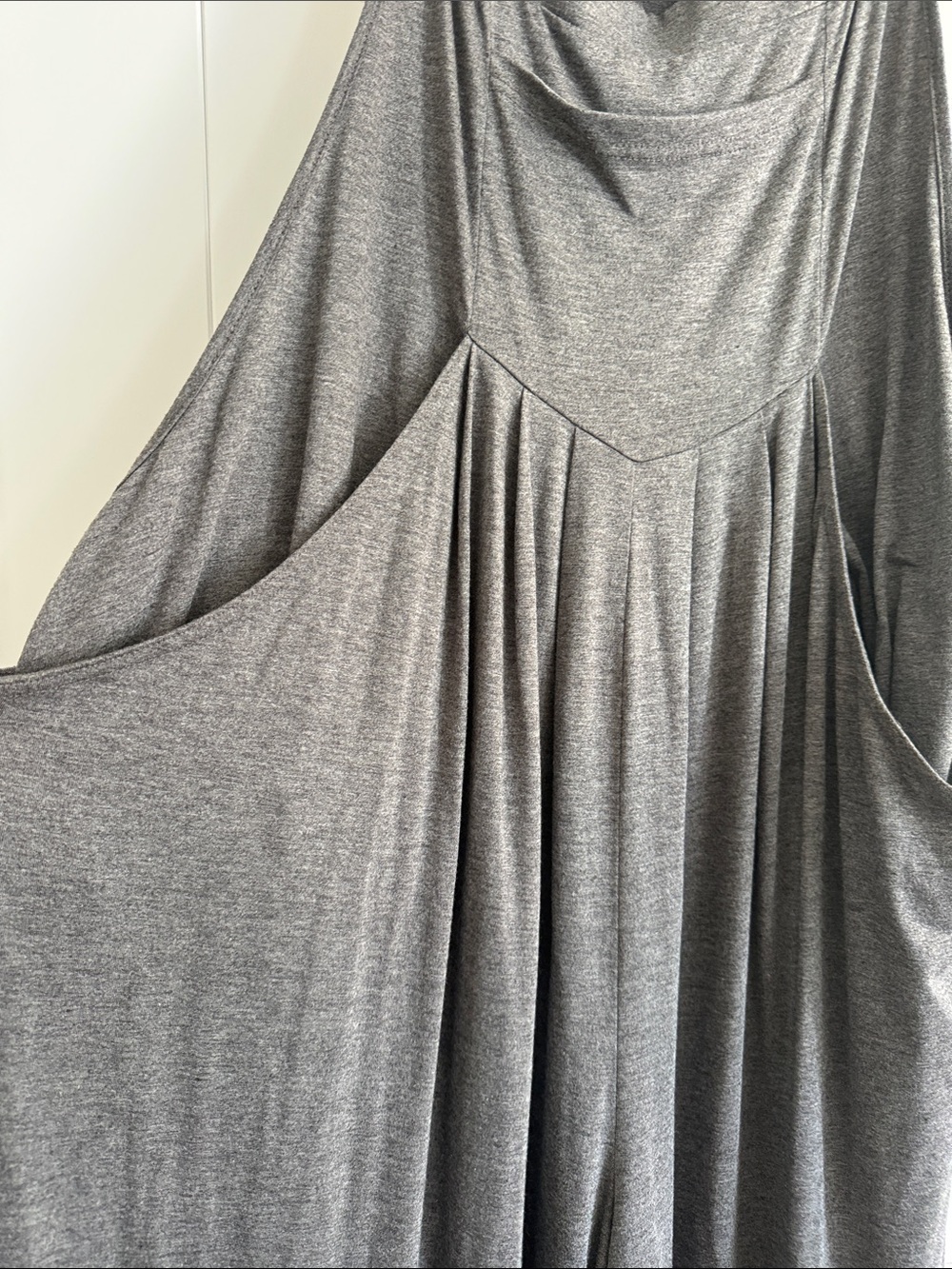 Women's Gray Sleeveless Romper with Pockets - Picture 4 of 5